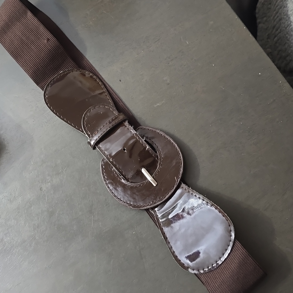 Belts - Picture 4 of 11